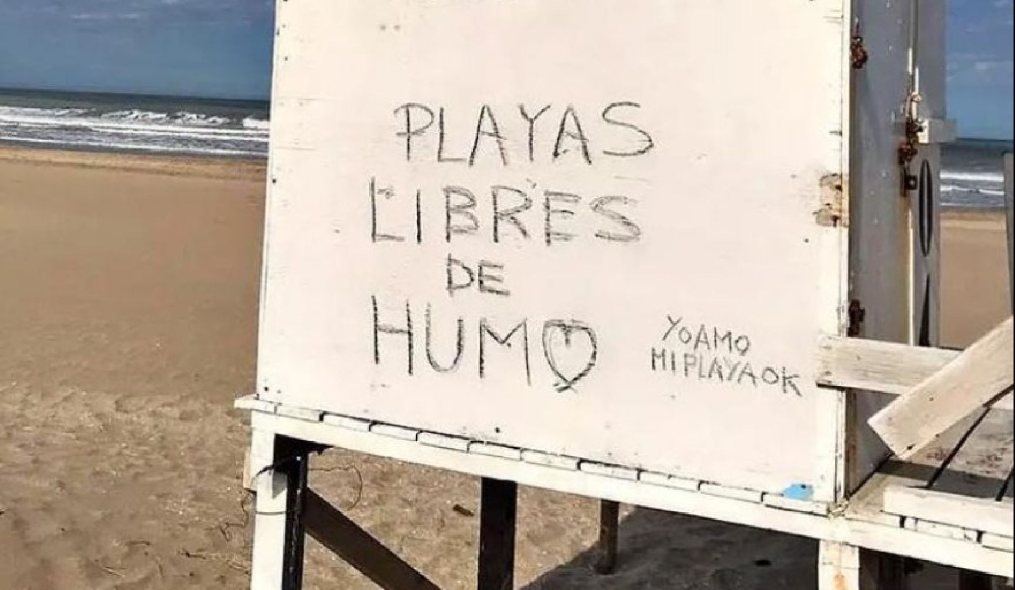 Se prohibiría fumar en algunos sectores en las playas públicas de Mar del  Plata